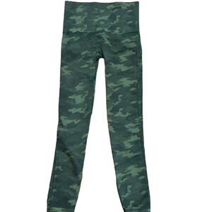 SPANX Look At Me Now Seamless Green Camo Leggings #FL3515‎ Size Small